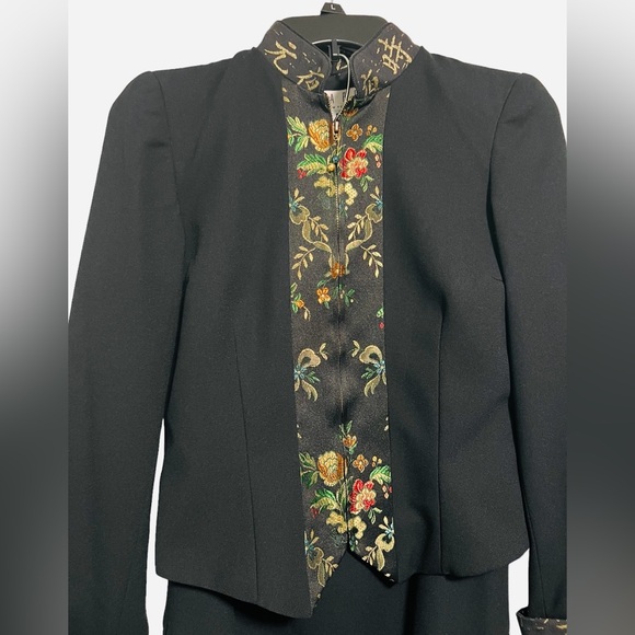 TAPP Black Asian Design Two Piece Blazer and Slit Skirt Set Size Small & Size 8 - Picture 3 of 16